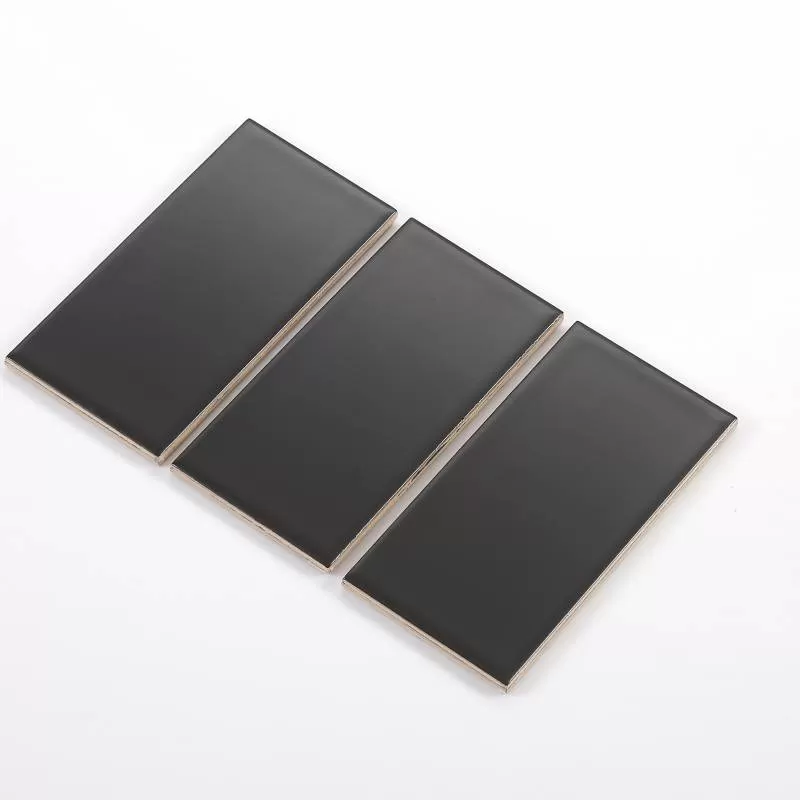 Gạch thẻ trang trí đen mờ phẳng 75*150mm M751507Y