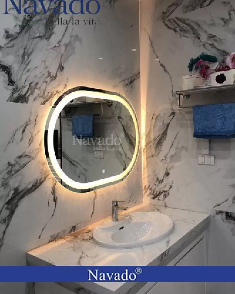 Gương phòng tắm led bo đầu 60 x 80cm