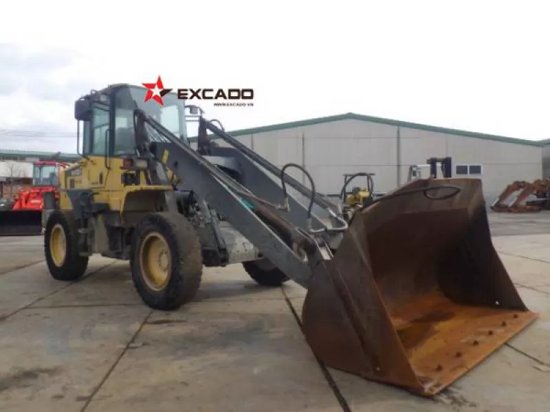 KOMATSU WR12-6, 2013, 1,5M3-Máy xúc lật đã qua sử dụng