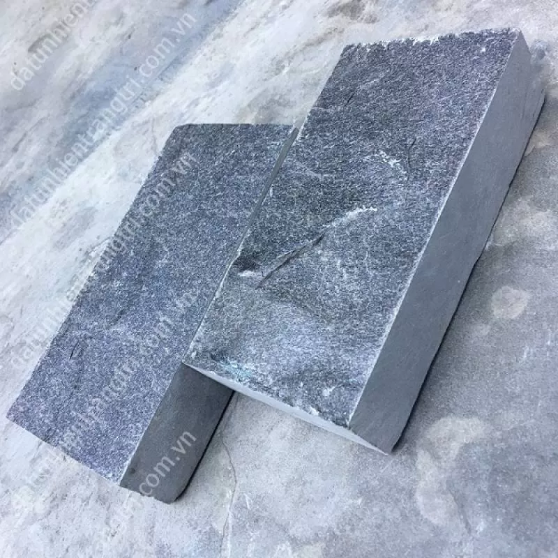 Đá Xanh Đen Hòa Sơn 10x20x5Cm