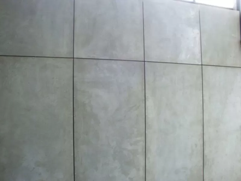 Vấn đề ốp lát gạch lên bề mặt gỗ hoặc tấm sợi xi măng