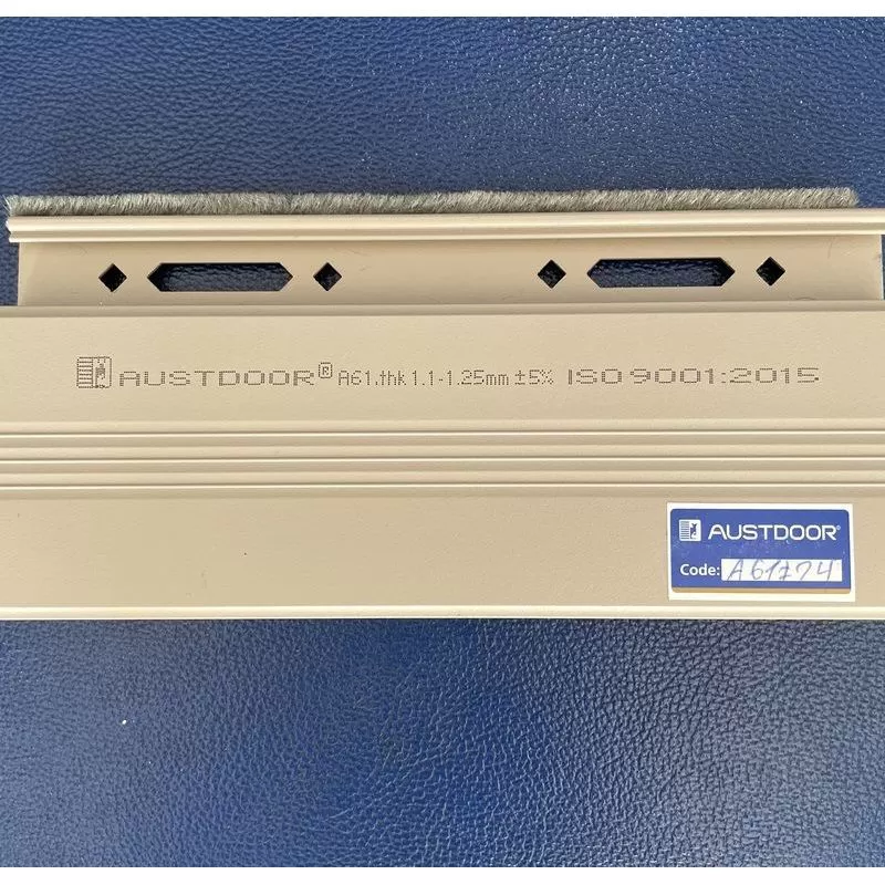 Cửa cuốn khe thoáng Austdoor Aluroll-A A61