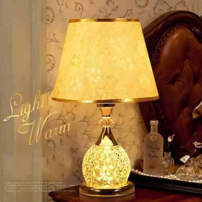 Đèn bàn kiểu dáng đơn giản YLM T908 