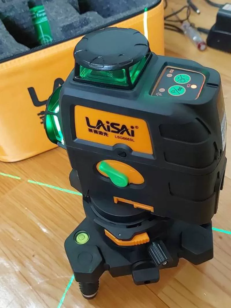 Máy cân bằng laser 12 tia xanh Laisai LSG666SL
