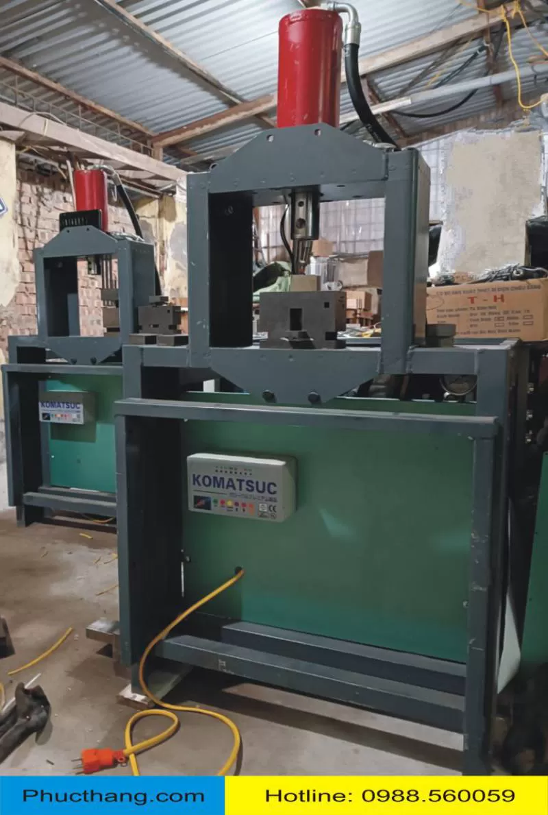 Máy Đột Lỗ Hộp Ống | Phúc Thắng