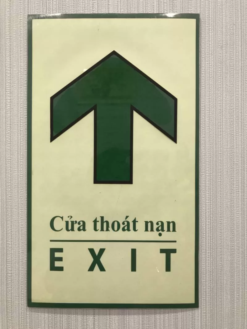 Hướng thoát nạn dạ quang