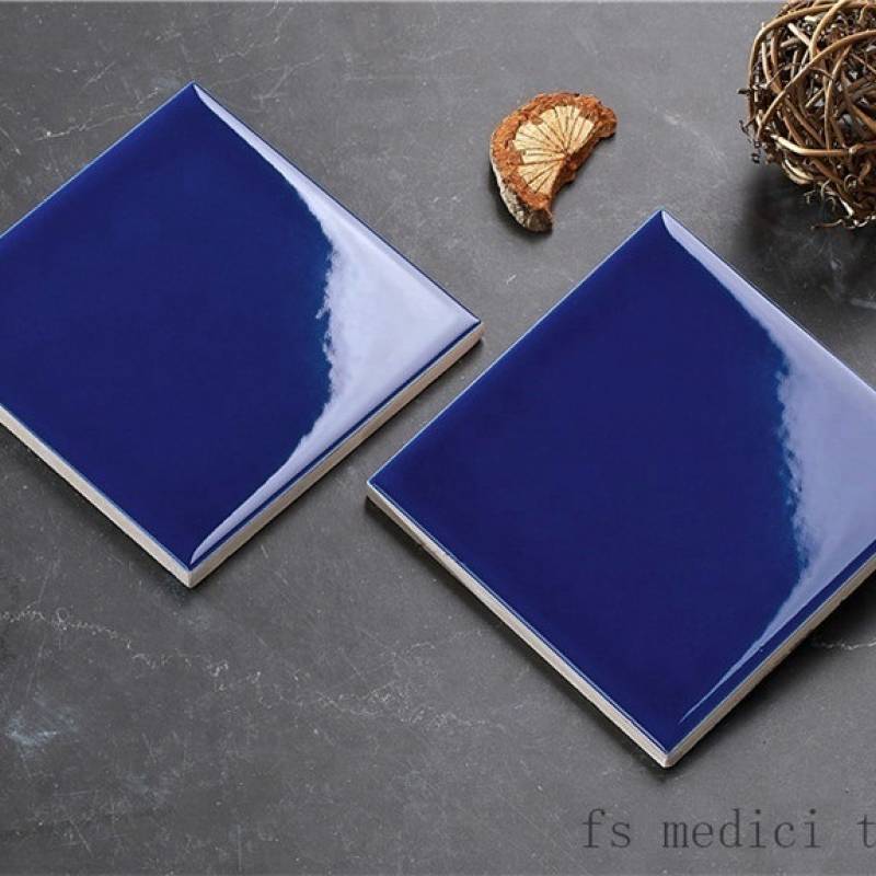 Gạch thẻ ốp tường DaiSan màu xanh đen bóng 100x100mm M1108