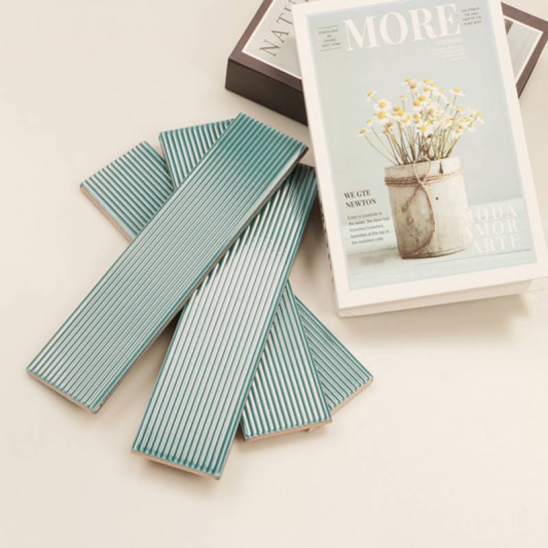 Gạch thẻ trang trí gạch thẻ ốp tường cao cấp hình sọc kích thước 60*265mm mã MGED8 (xanh biển bóng)