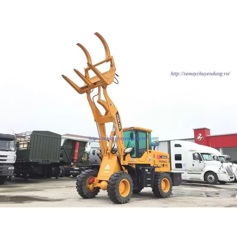 Bán máy gắp gỗ 920, gắp 2 tấn