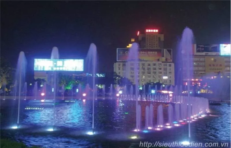 Đèn LED âm nước MaxLight 3W MLA001-3 