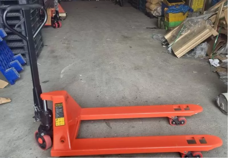 Xe nâng tay model BF tải trọng 3000kg bánh Pu