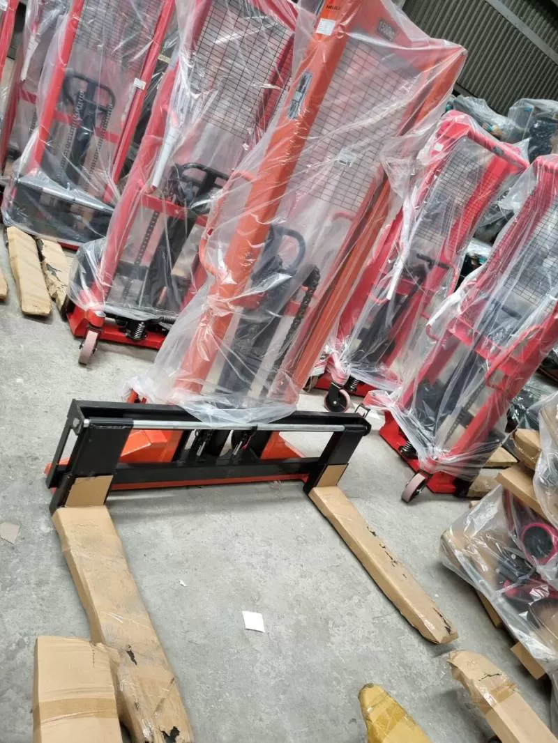 Xe nâng tay cao model CTY.EW1.5/1.6M chân siêu rộng