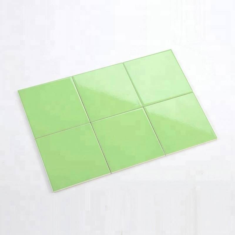 Gạch thẻ xanh lá bóng phẳng 150*150mm M151506