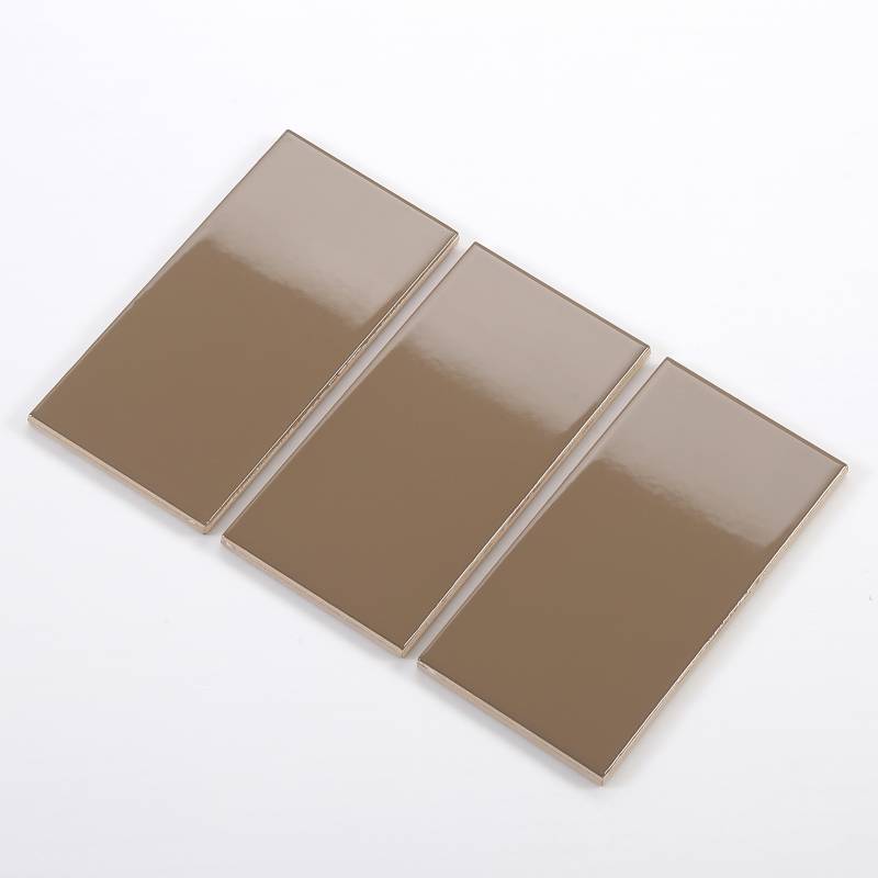 Gạch thẻ màu cà phê bóng phẳng 75*150mm M751514