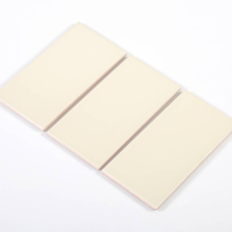 Gạch thẻ màu be mờ phẳng 100*200mm M1211Y