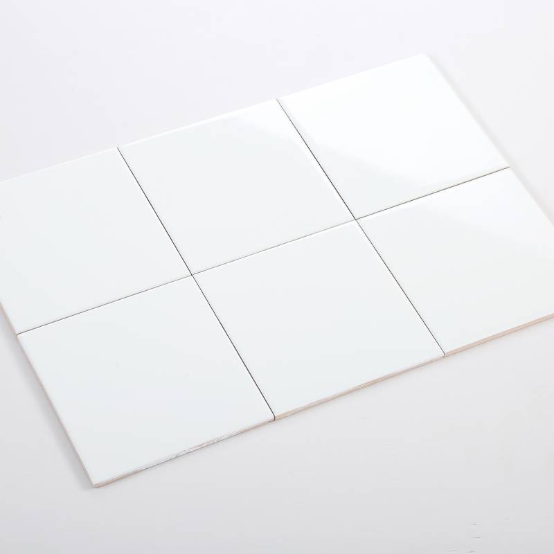 Gạch thẻ trắng bóng phẳng 150*150mm M151500 