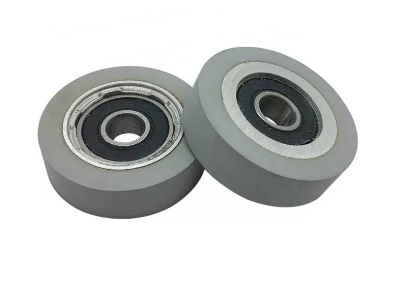 CON LĂN TÌ PHÔI MÁY DÁN CẠNH - Tân Vương