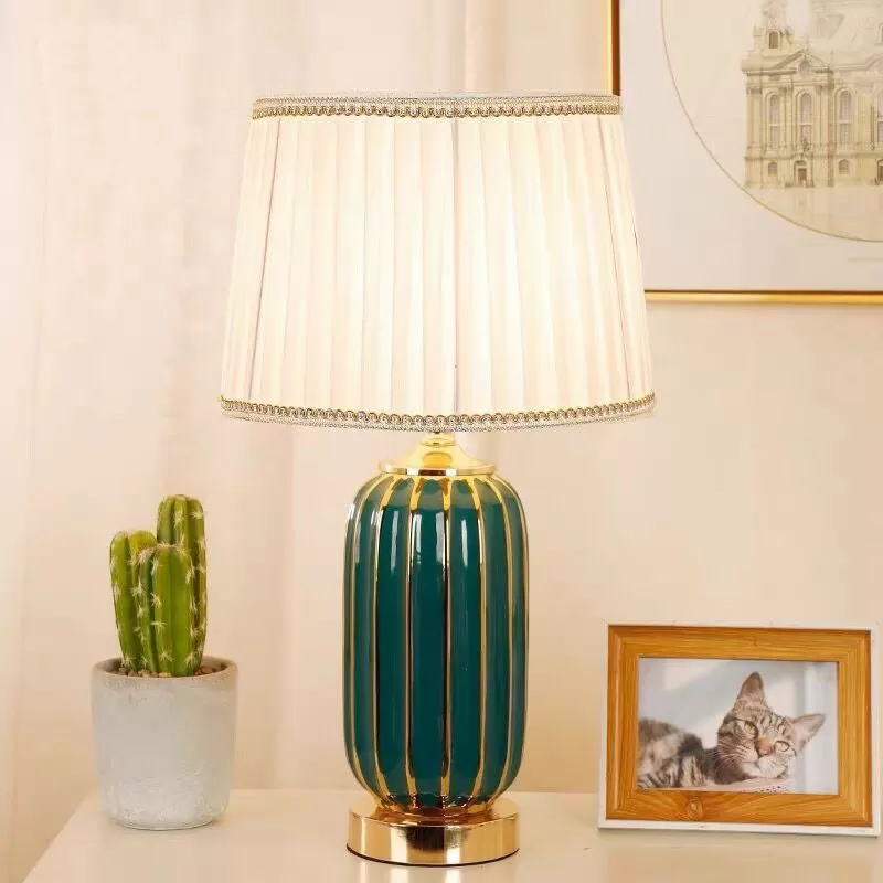 Đèn để bàn HTB-81