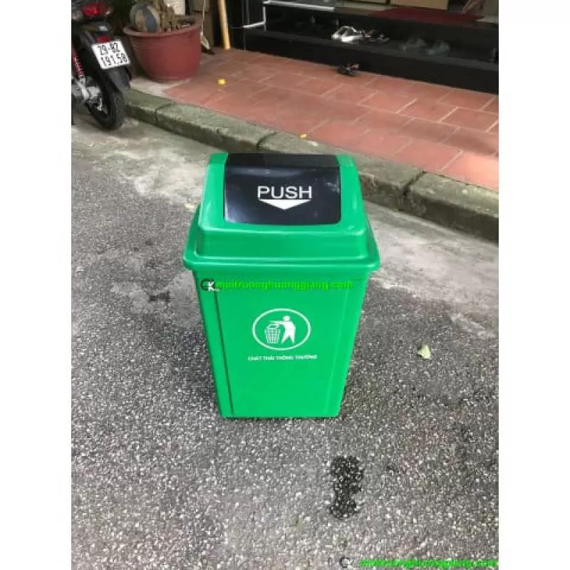 Thùng rác nhựa 60L (có nắp lật Push)