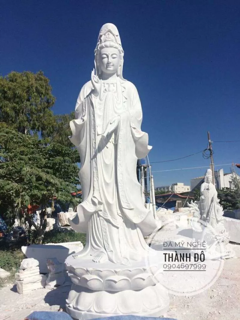 Tượng Quan Thế Âm Bồ Tái 4m