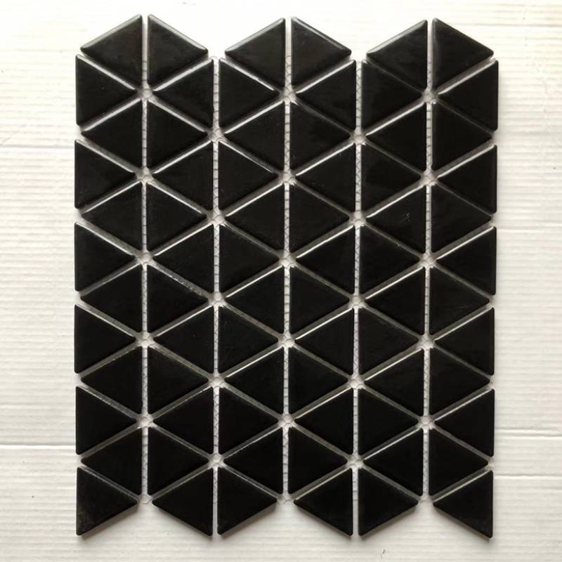 Gạch mosaic trang trí màu đen tam giác Sym20055