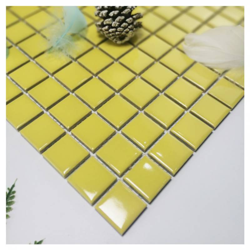 Gạch mosaic trang trí màu vàng vuông Sym20007
