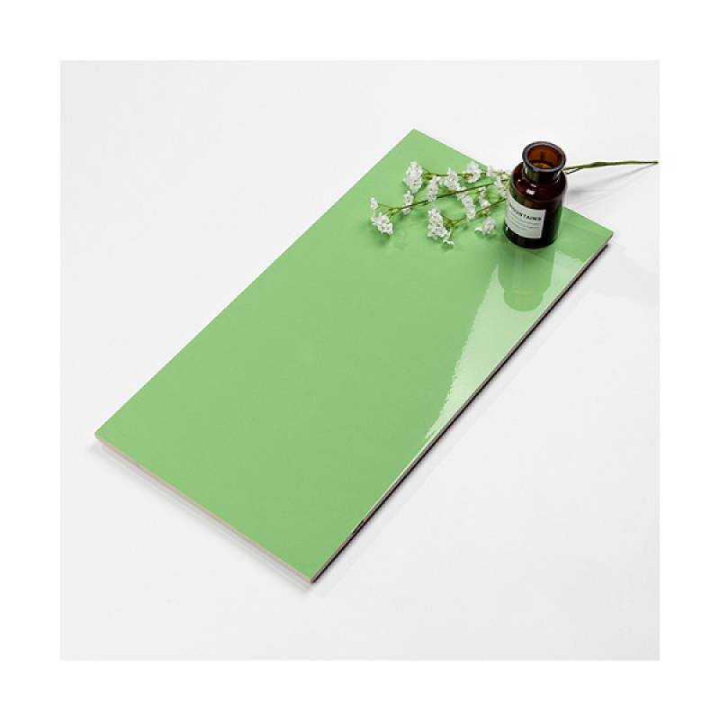 Gạch thẻ ốp tường trang trí 300x600mm 36070 màu xanh lá