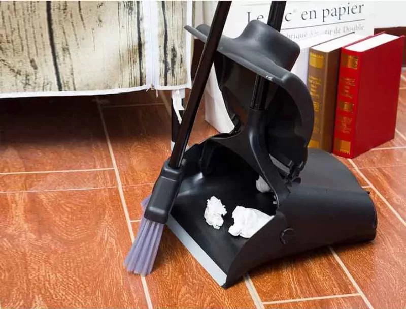 Ky Hốt Rác Có Nắp Đậy Kèm Chổi Quét