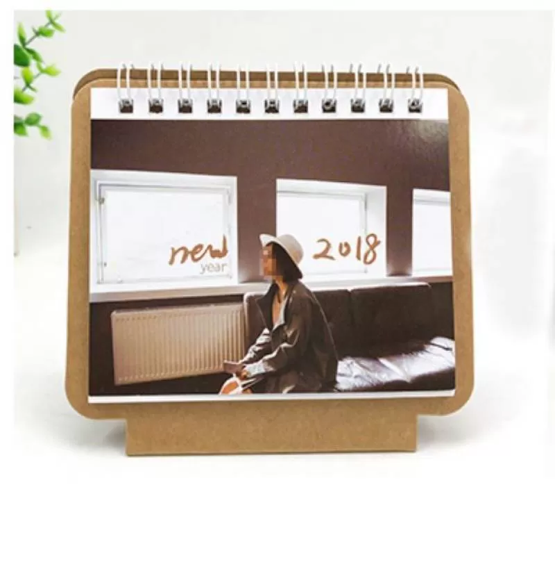 Lịch để bàn 2022 mẫu đẹp