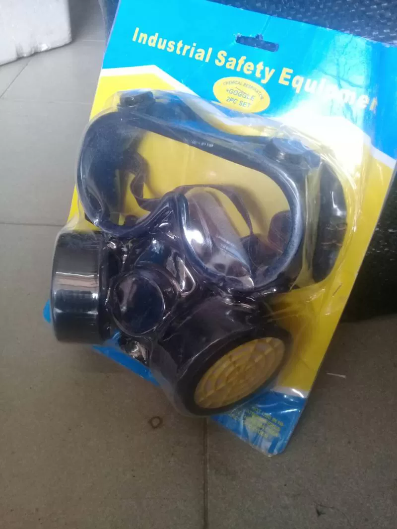 안경을 쓴 먼지 마스크,mặt nạ phòng bụi có kính đài loan, メガネ付き防塵マスク,dust mask with glasses