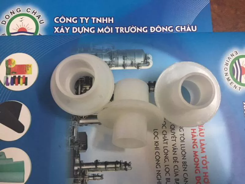 Nút bịt trên dưới lõi lọc bằng nhựa