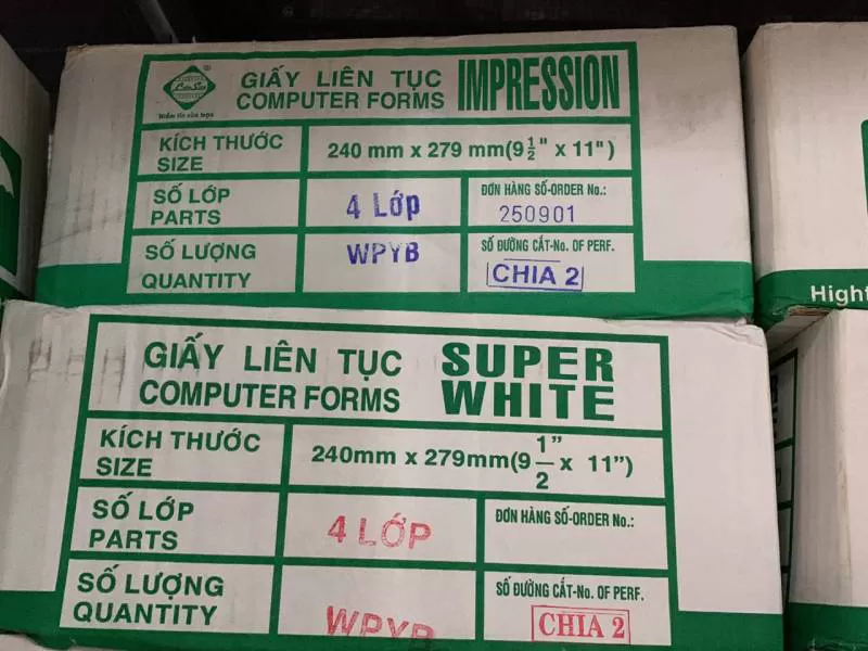 Giấy liên tục 4 liên 240x279mm - chia 2