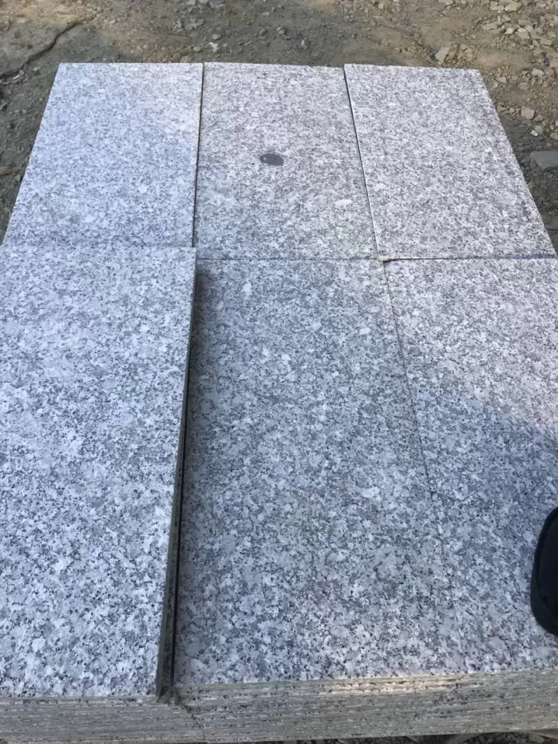 Đá granite trắng suối lau 30x60cm dày 3cm khò nhám