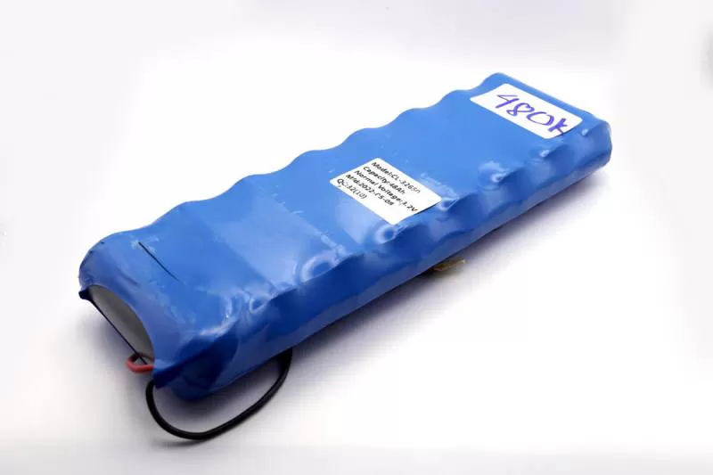 Pin Lithium 32650 (Kiểu : Ngang/ 8 quả)