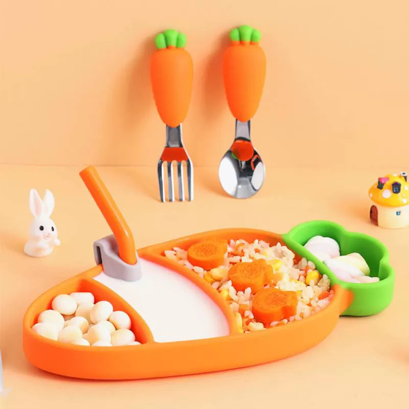 Bát ăn dặm carot chia ngăn đầy đủ thìa dĩa