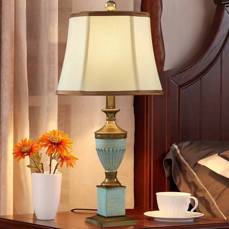 Đèn bàn trang trí kiểu dáng hình trụ sang trọng BZ91 