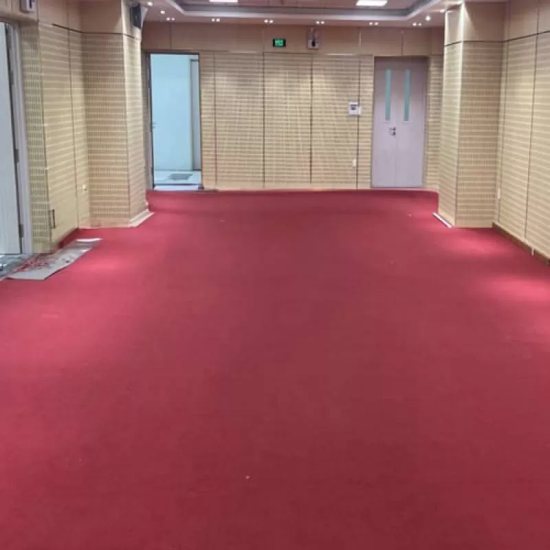 THẢM LÓT PHÒNG HỘI TRƯỜNG MÀU ĐỎ