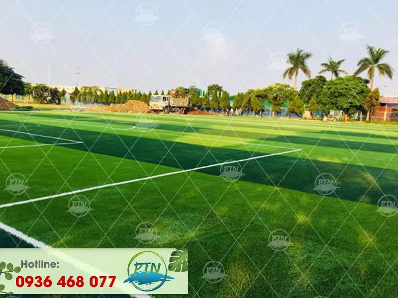 Thi công sân bóng cỏ nhân tạo tư nhân tại Phường Hồng Gai – Quảng Ninh