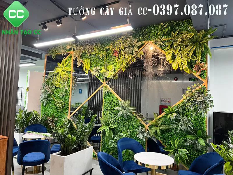 Thi công tường cây giả cho văn phòng Cty bất động sản Quận 1 HCM