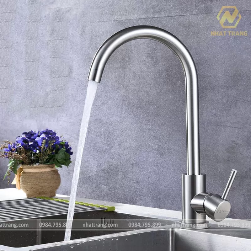 Vòi rửa bát nóng lạnh Caesar K695C