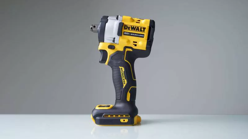 Máy siết bu lông dùng pin 20V Max DeWalt DCF921N-B1