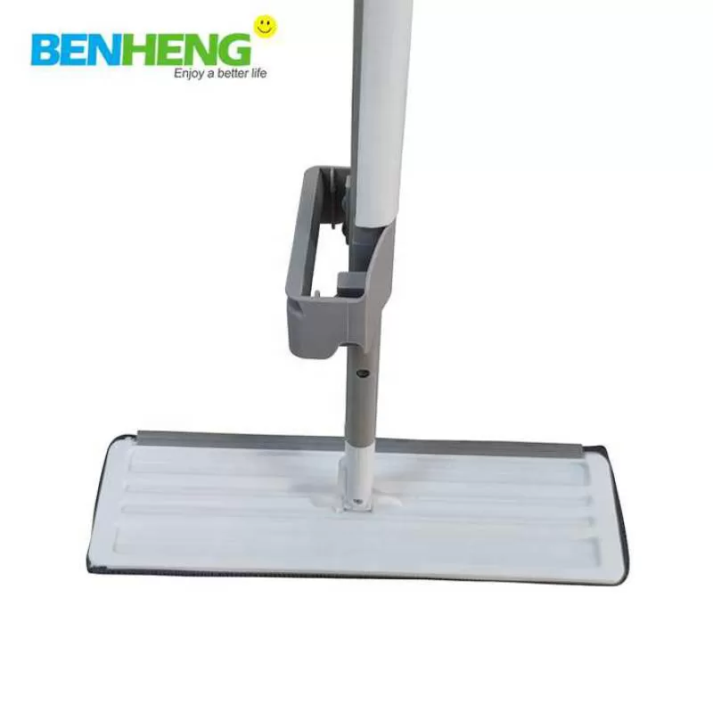 BENHENG  New BSCI Factory Hot Household Floor Cleaning Flat Mop Home Cleaning Magic Microfiber Water Spray Mop With Mist Sprayer