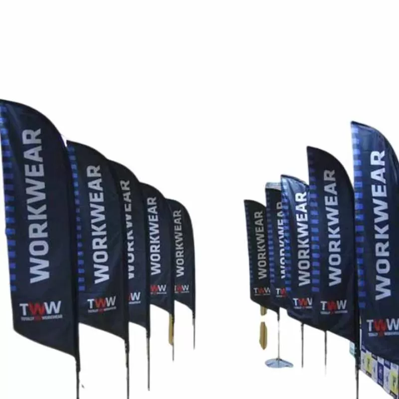 Durable Eco-Friendly Outdoor Feather Pennant Polyester Beach Flag with Cross Base for Flying Advertising Fiberglass Flagpole