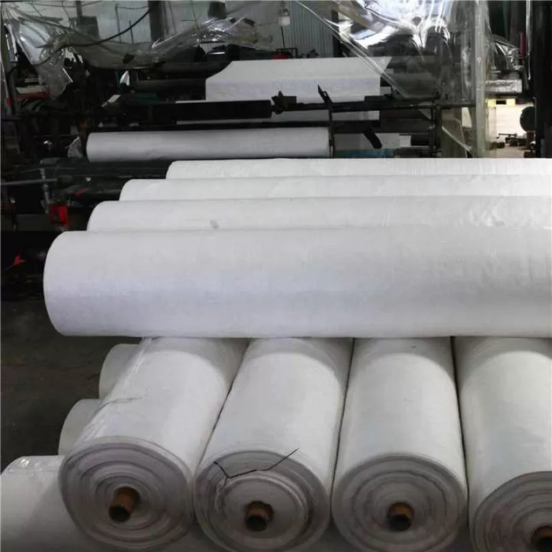 Factory Direct Supply High Quality Weed  Mat Grade Ground Cover for Greenhouse Weed Control Mat 110gsm