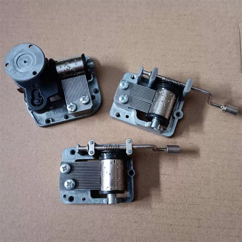 Hot Sale Music Box Movement Rotatable Mechanism Hand Crank Music Movement For Doll  Music Box