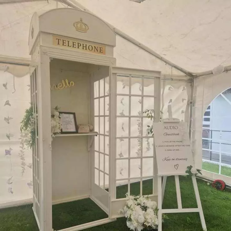 Custom London Telephone Booth White Audio Guestbook Outdoor Art Decoration Props White Telephone Booth for Wedding