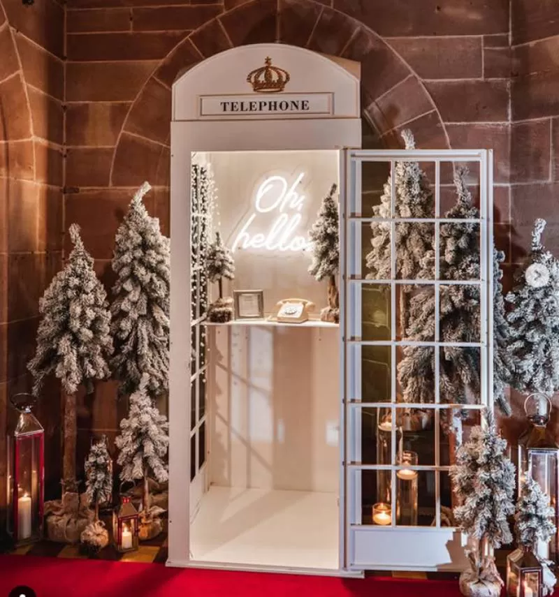 London Telephone Booth with Flowers Neon Wood Booth Wedding White Telephone Booth for Wedding Events