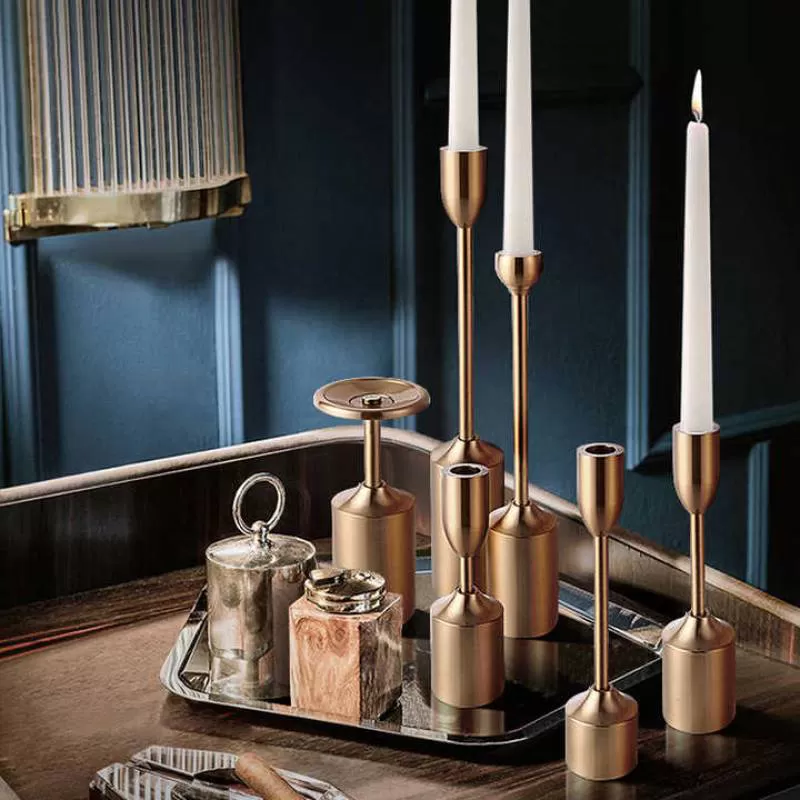 Hot Selling European Antique Table Top Decorative Candlesticks Luxury Long Metal Candle Holder