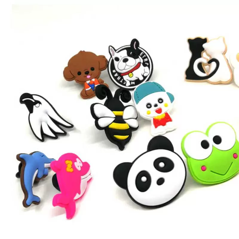Factory Wholesale Design Bulk Soft Enamel Pins Custom Cartoon Character PVC Badge